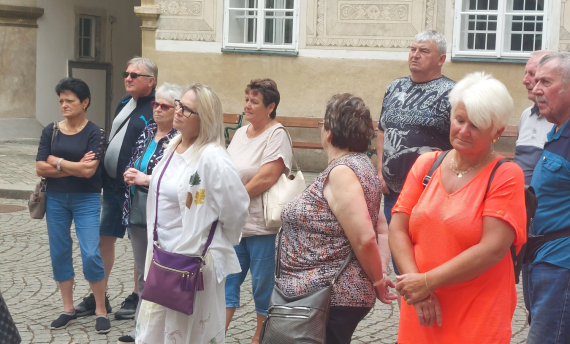 Výlet seniorů na zámek Brandýs n/L. a výstaviště Lysá n/L. – 20.6.2024
