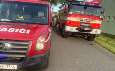 Záchrana koně z kanálu: Spolupráce hasičů Záchrana koně z kanálu: Spolupráce hasičů