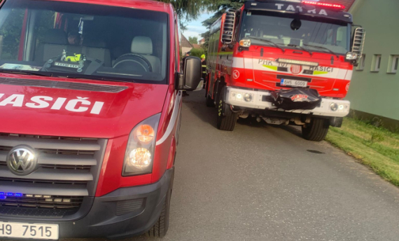 vyhledáno: Hasiči Záchrana koně z kanálu: Spolupráce hasičů