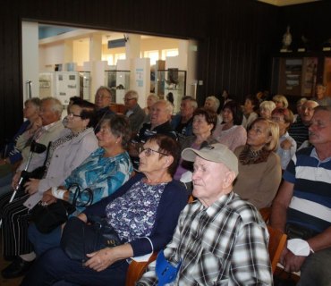 Výlet seniorů na zámek Doudleby nad Orlicí 16.9.2021