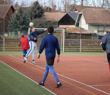 Silvestrovský fotbálek ve Vinarech 31.12.2022