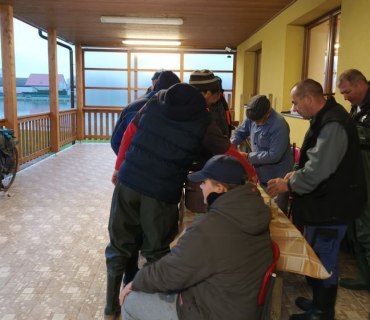 Výlov rybníka Navrátilek ve Vinarech 22.10.2022