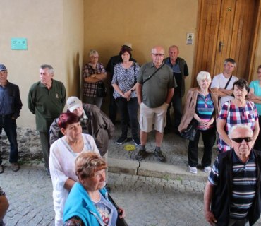 Výlet seniorů do Pelhřimova, Lipnice nad Sázavou a Číhošti 12.5.2022