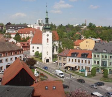 Výlet seniorů do Pelhřimova, Lipnice nad Sázavou a Číhošti 12.5.2022
