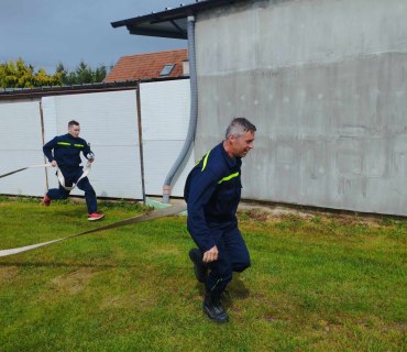 Hasičské cvičení ve Smidarské Lhotě 