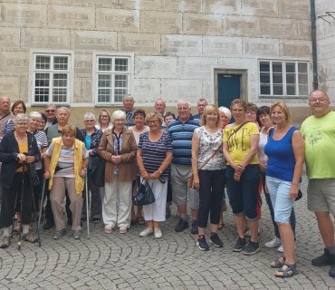 Výlet seniorů na zámek Brandýs n/L. a výstaviště Lysá n/L. – 20.6.2024