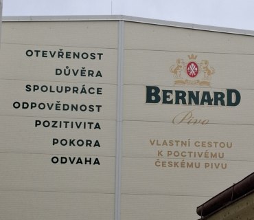 Výlet seniorů do Humpolce a zahradnictví Starkl  – 15.5.2025