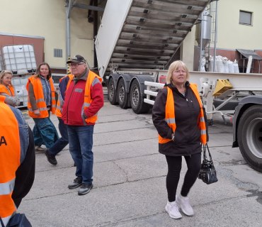 Výlet seniorů do Humpolce a zahradnictví Starkl  – 15.5.2025
