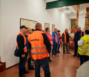 Výlet seniorů do Humpolce a zahradnictví Starkl  – 15.5.2025