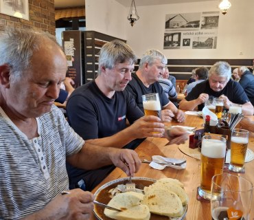 Výlet seniorů na zámek Kačina a Veselý kopec u Hlinska – 11.9.2025