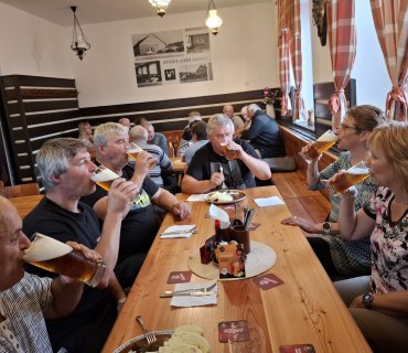 Výlet seniorů na zámek Kačina a Veselý kopec u Hlinska – 11.9.2025