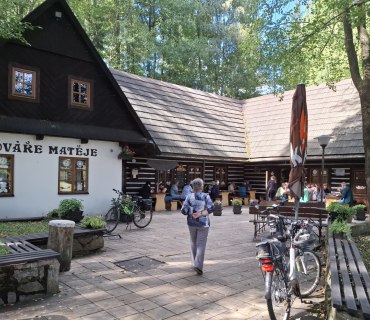 Výlet seniorů na zámek Kačina a Veselý kopec u Hlinska – 11.9.2025