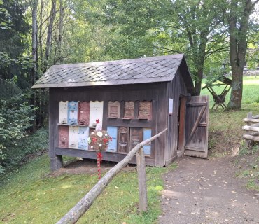 Výlet seniorů na zámek Kačina a Veselý kopec u Hlinska – 11.9.2025