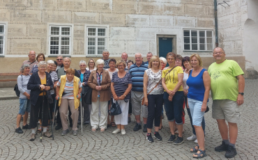 Výlet seniorů na zámek Brandýs n/L. a výstaviště Lysá n/L. – 20.6.2024